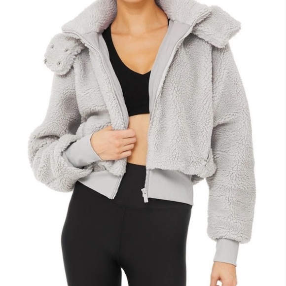 Alo foxy Sherpa in “dove grey” - Picture 5 of 5